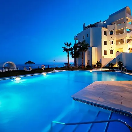 Apartment 3 Bedrooms In Coast By Interhome *
